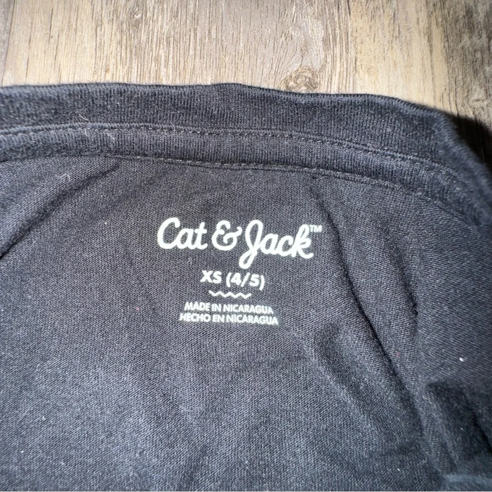 ☀️6/$20☀️ Cat & Jack Black Tee with Skunk Graphic